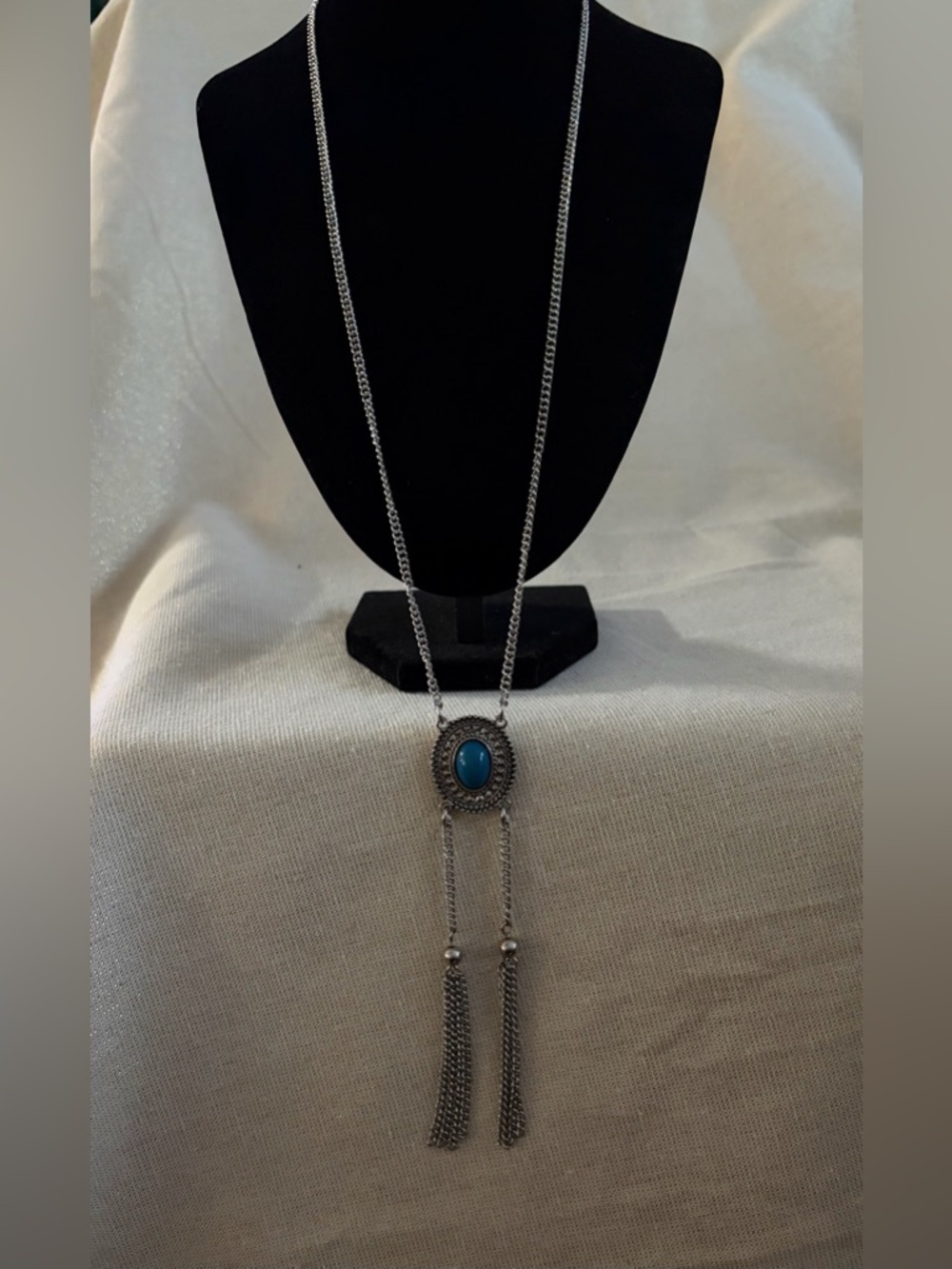 Vintage Silver-Tone Lariat Necklace with Teal Stone Pendant